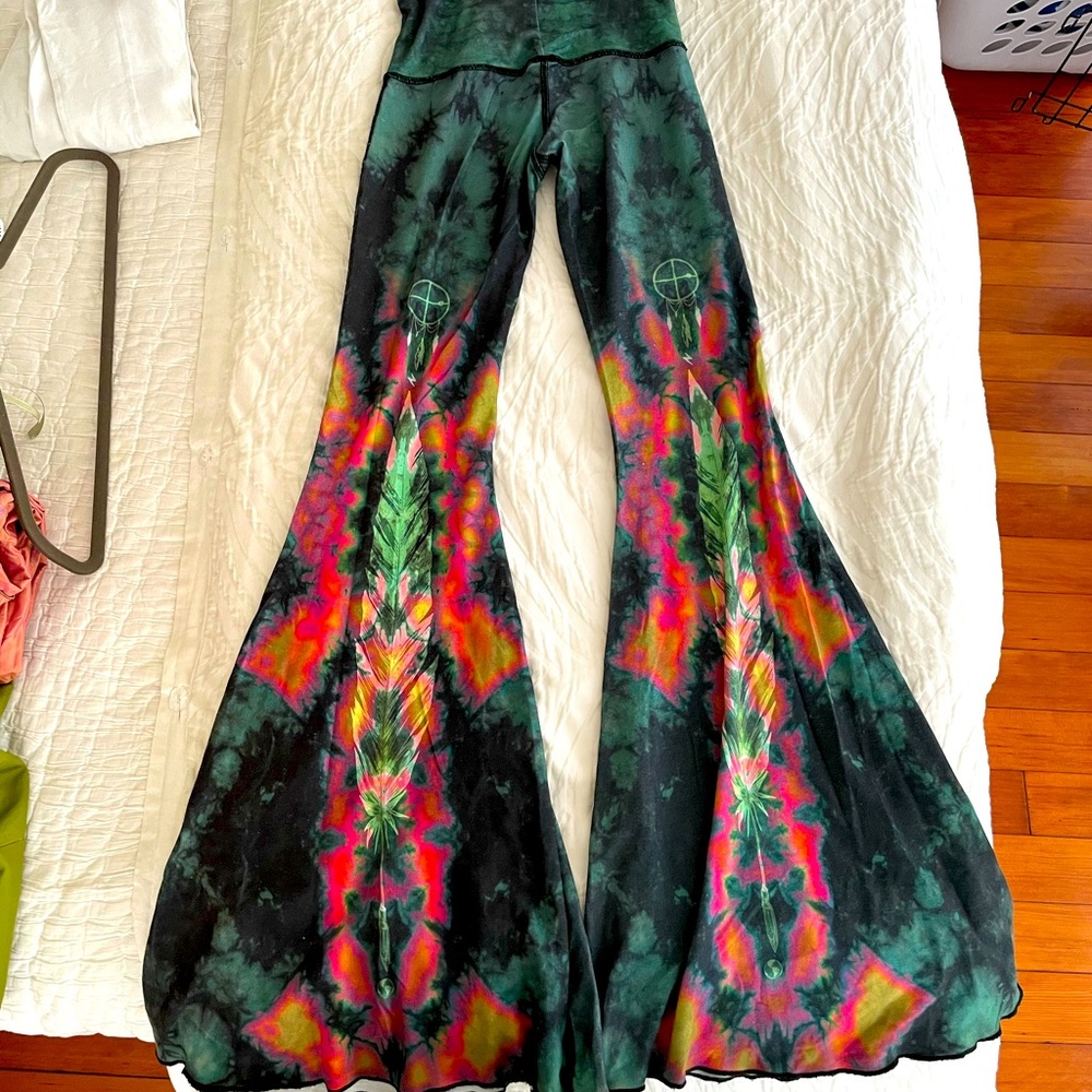 Teeki yoga pants - Bell Bottoms!